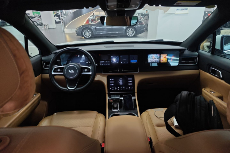 理想汽车 理想ONE 2021款 增程6座版中控内饰12