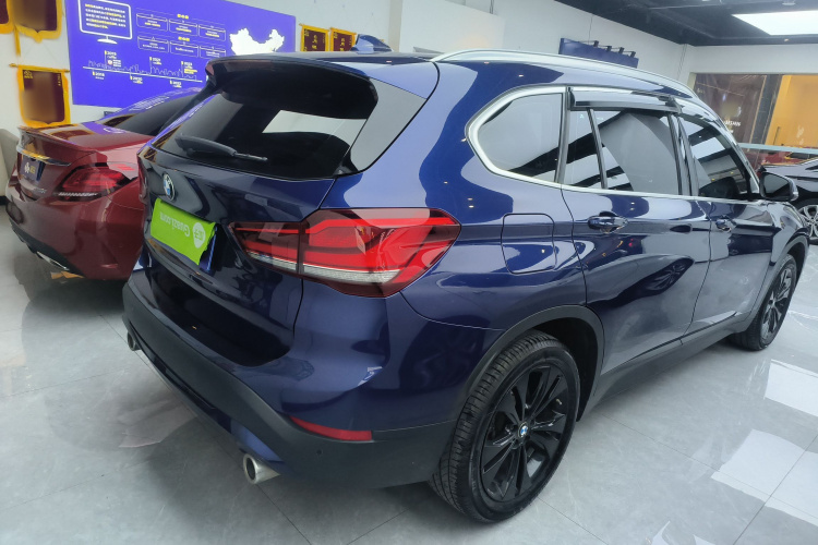 宝马X1 2020款 sDrive20Li 时尚型车身外观6005