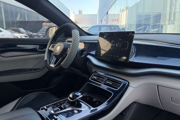 比亚迪 秦PLUS 2021款 DM-i 55KM 旗舰型中控内饰7003