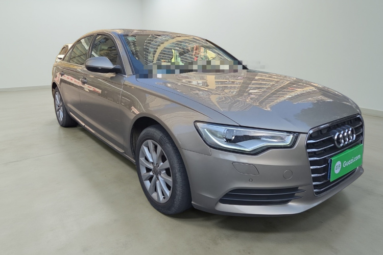 奥迪A6L 2012款 TFSI 标准型车身外观3