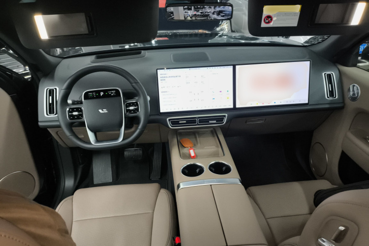 理想汽车 理想L9 2025款 Ultra 智能焕新版中控内饰12