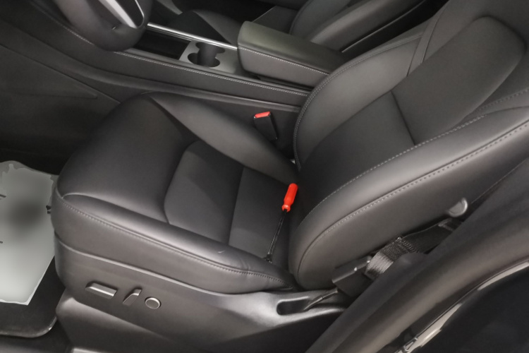 特斯拉 Model Y 2024款 后轮驱动版局部细节19