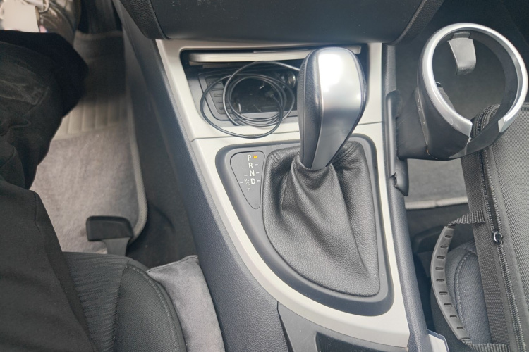 宝马1系(进口) 2008款 120i 自动挡局部细节18