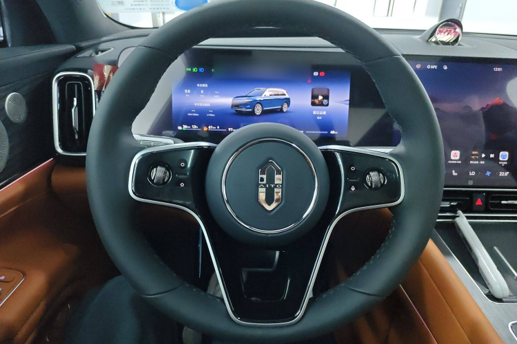 鸿蒙智行 问界M9 2025款 增程 Ultra版 52kWh 6座版局部细节13