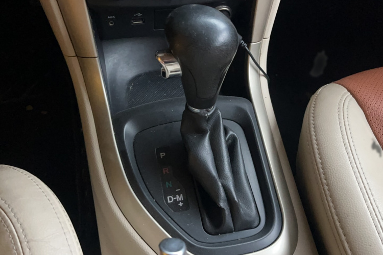 海马S7 2015款 改款 2.0L 自动纵驰型局部细节18