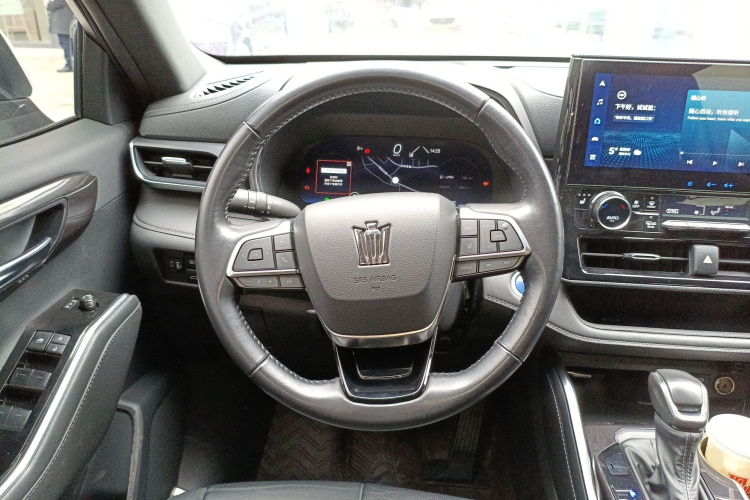 丰田 皇冠陆放 2021款 2.5L HEV四驱尊贵版中控内饰13