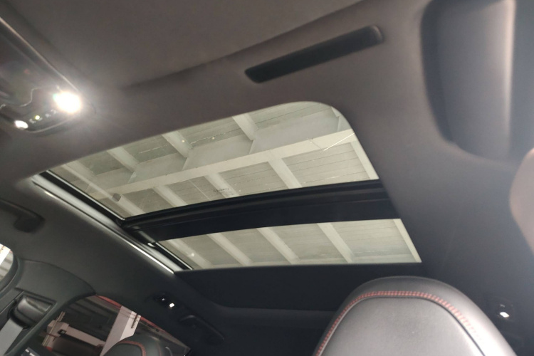 领克03 2019款 2.0TD 自动劲Pro版中控内饰22