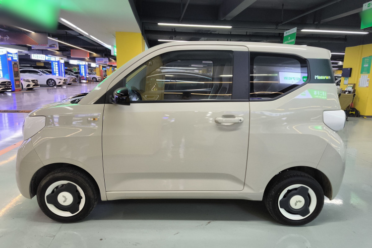 五菱汽车 宏光MINIEV 2024款 第三代 215km 青春版车身外观4