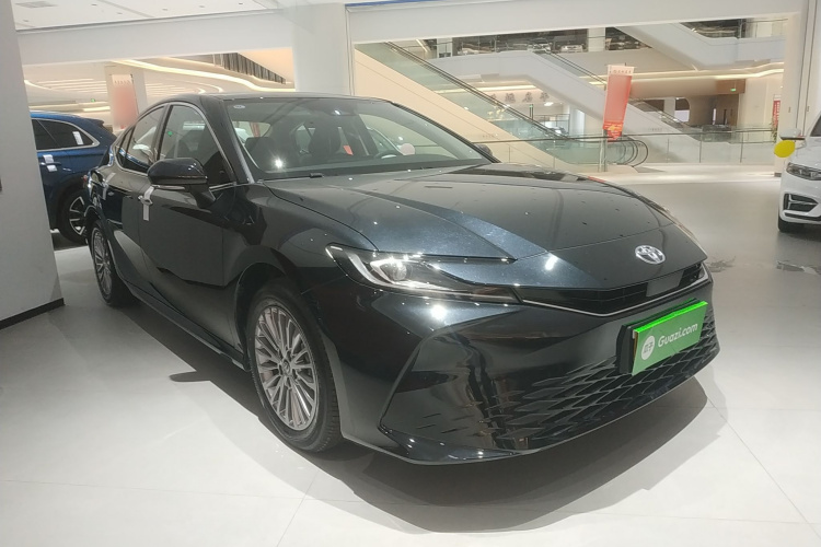 丰田 凯美瑞 2026款 2.0GVP 豪华版车身外观3