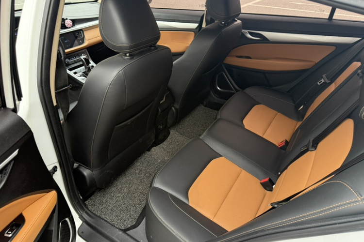 吉利汽车 远景S1 2018款 1.4T CVT锋驰型中控内饰7010