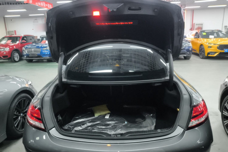 奔驰C级(进口) 2020款 C 260 轿跑车机舱底盘23