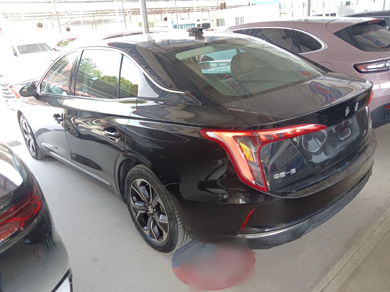 红旗E-QM5 2021款 充电 T3版 4座