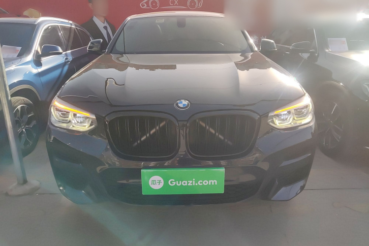 宝马X4 2019款 xDrive25i M运动套装车身外观2