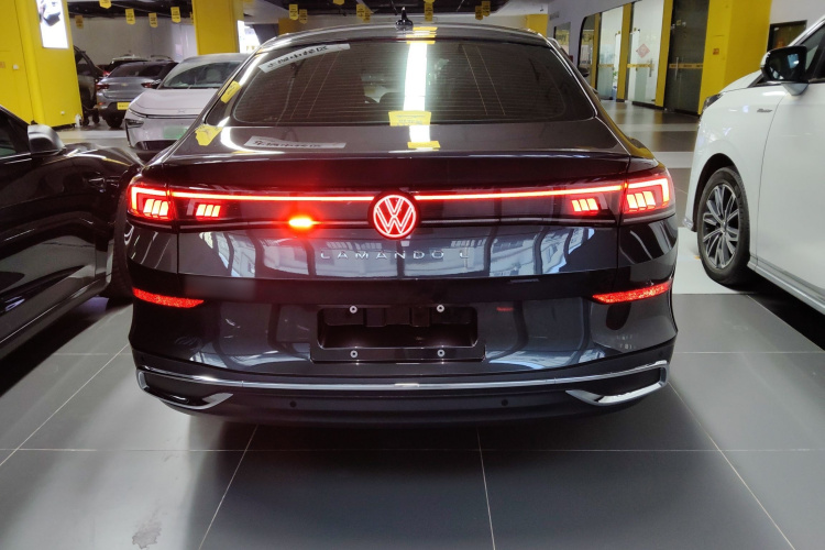 大众 2025款 凌渡L 280TSI DSG酷辣版车身外观6004