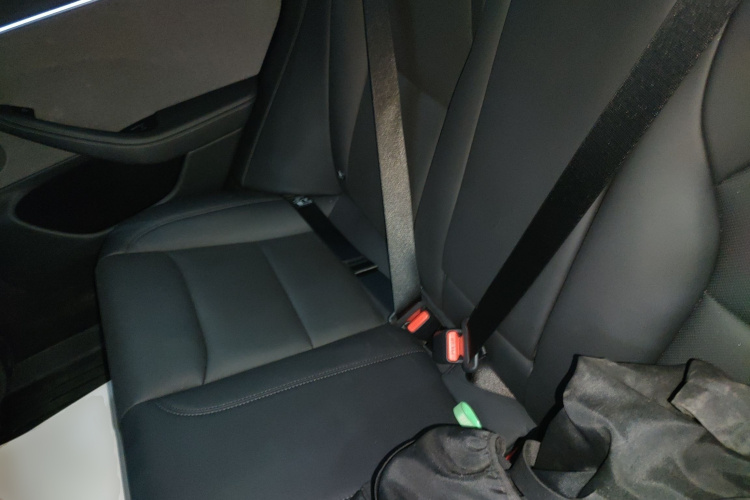 特斯拉 Model 3 2025款 改款 后轮驱动版中控内饰21