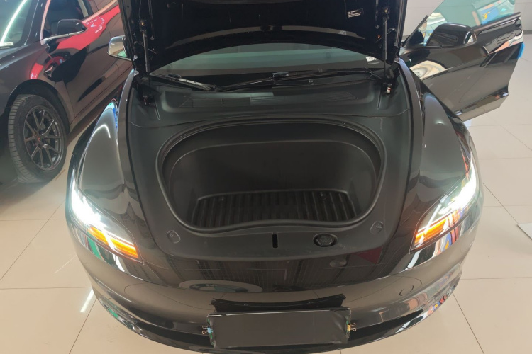 特斯拉 Model 3 2023款 长续航全轮驱动版局部细节24