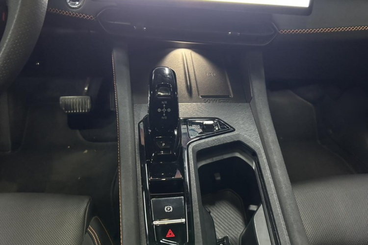 领克03 2025款 1.5TD DCT冠军版Pro局部细节18