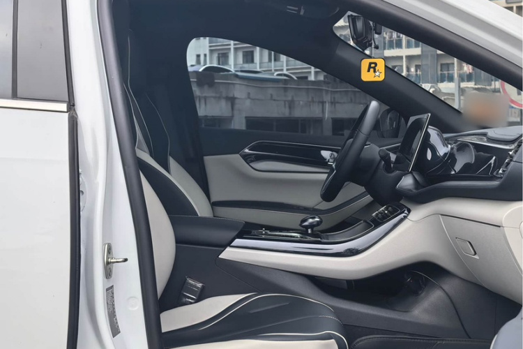 比亚迪 秦PLUS 2021款 EV 400KM 豪华型中控内饰7003