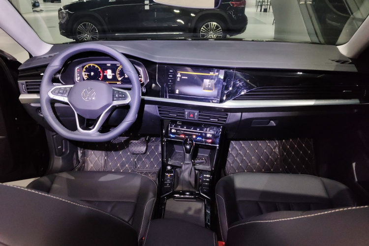 大众 帕萨特 2025款 出众款 380TSI 星空龙腾版中控内饰7002