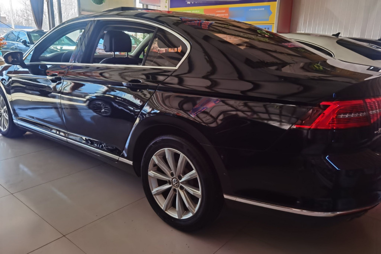 大众 迈腾 2017款 330TSI DSG 领先型车身外观6004