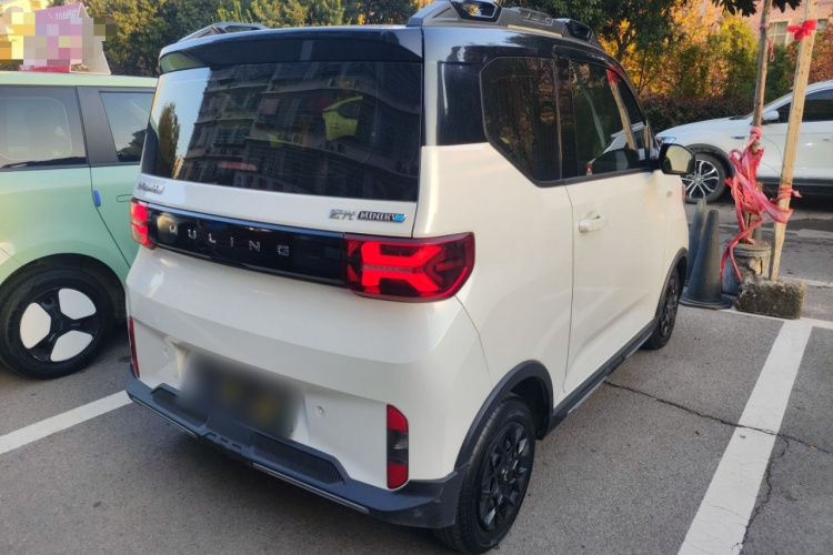 五菱汽车 宏光MINIEV 2022款 GAMEBOY 200km 玩咖款 磷酸铁锂车身外观6005