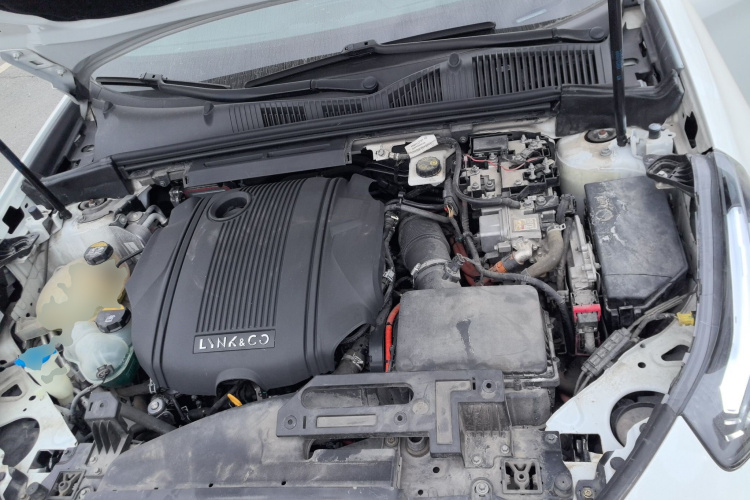 领克03新能源 2019款 1.5T PHEV Pro机舱底盘24