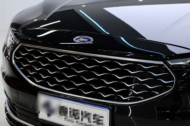 福特 金牛座 2019款 EcoBoost 245 Vignale臻享版车身外观6009