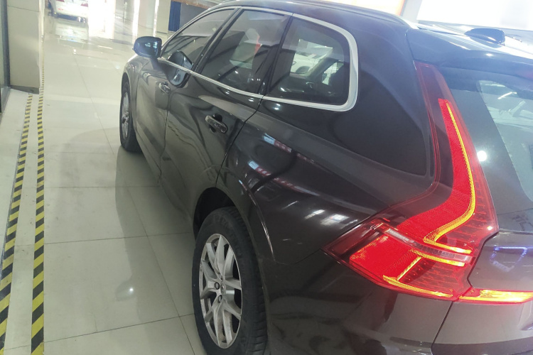 沃尔沃XC60 2019款 T5 四驱智逸版 国VI车身外观6003