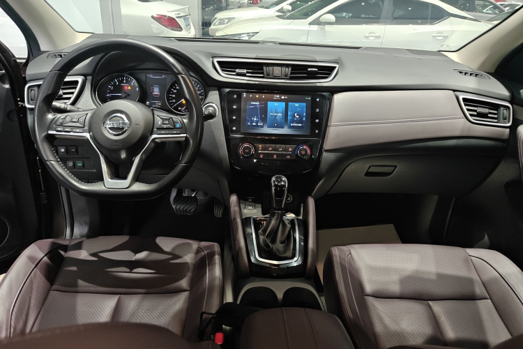 日产 逍客 2021款 2.0L CVT豪华领航版中控内饰7002