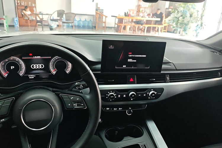 奥迪A4L 2024款 40 TFSI 时尚动感型中控内饰7002