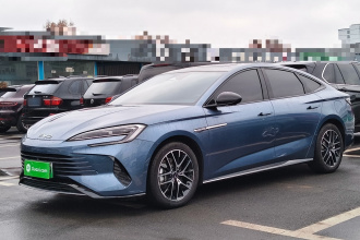 比亚迪 海豹07 DM-i 2025款 DM-i 1.5L 125km 豪华型