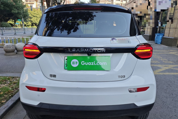 零跑汽车 零跑T03 2023款 310轻享版车身外观6