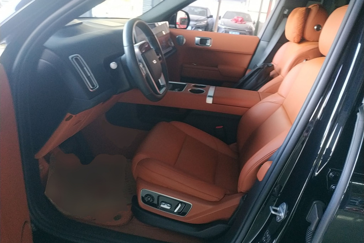 理想汽车 理想L7 2024款 Ultra中控内饰19