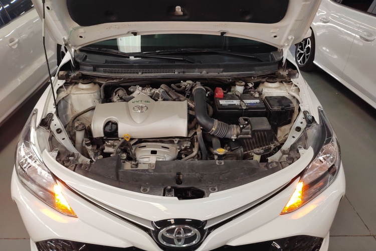 丰田 威驰FS 2019款 1.5L CVT锋驰版机舱底盘24