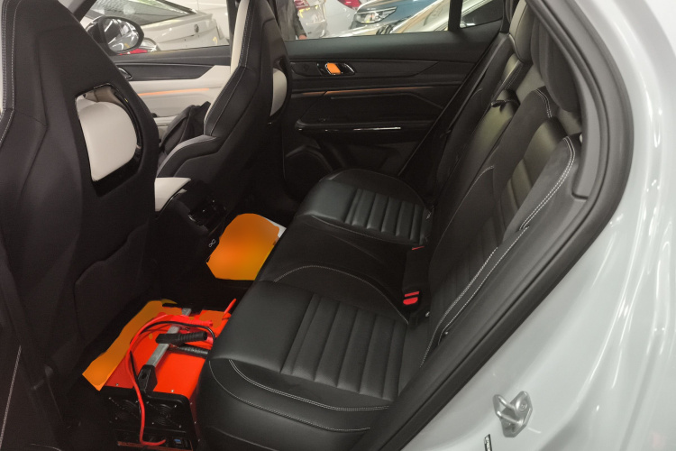 领克01 2023款 1.5TD EM-F 晨曦中控内饰21