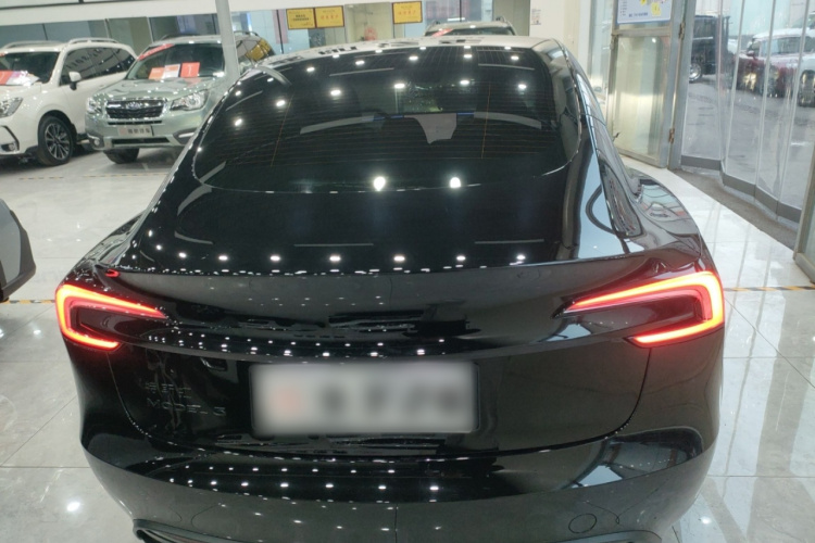 特斯拉 Model 3 2025款 改款 后轮驱动版车身外观6