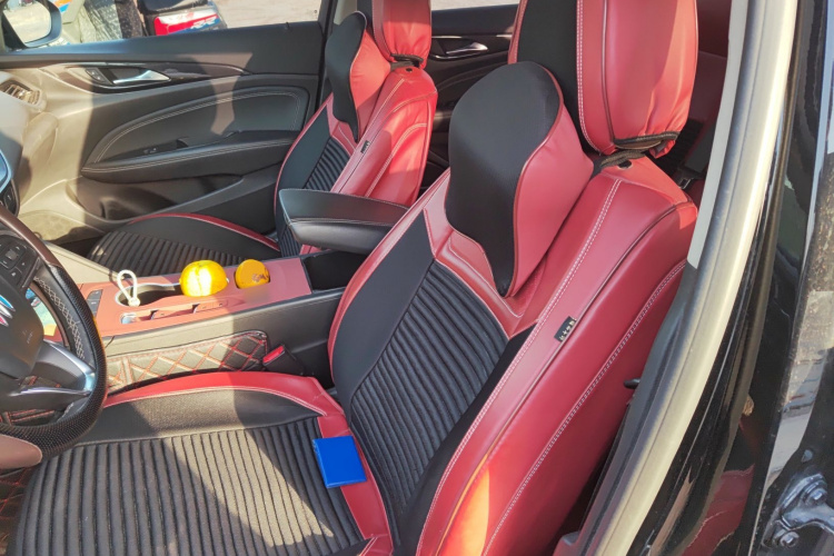 别克 君威 2024款 25T 超享版中控内饰19