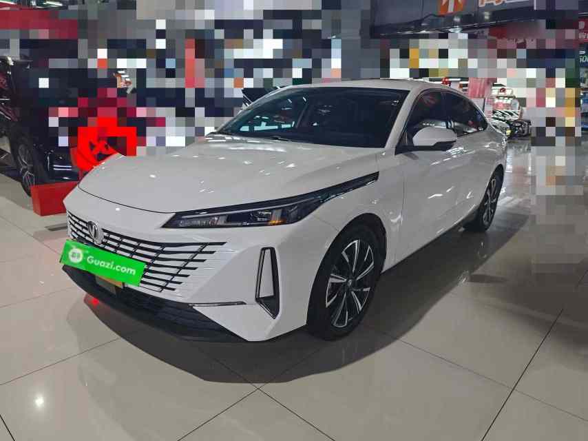 长安 逸动 2024款 1.5T GDI自动 尊贵型(1)