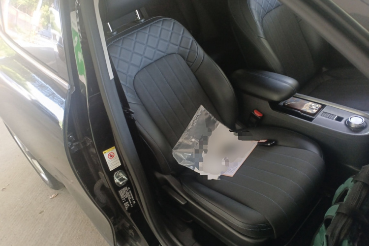 欧拉好猫 2022款 400km标准续航 豪华型 磷酸铁锂中控内饰41