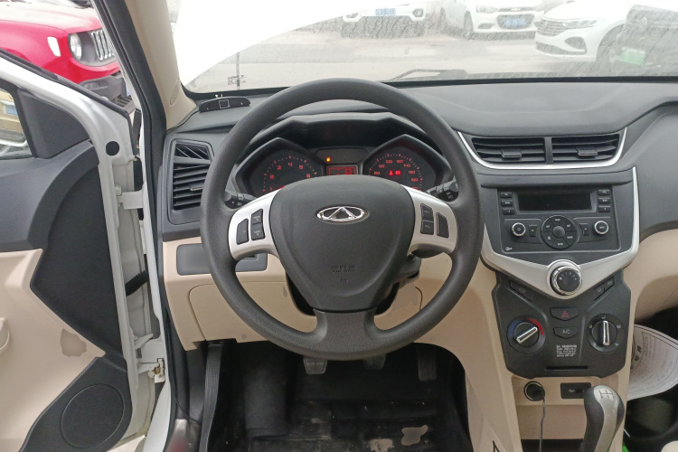 奇瑞 风云2 2015款 1.5L 手动新锐版中控内饰13