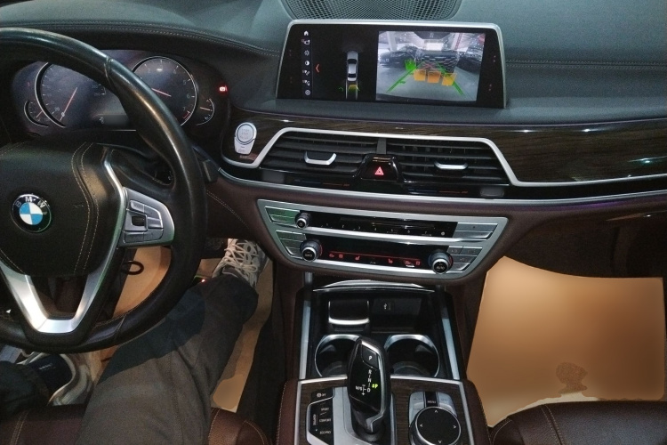 宝马7系 2018款 730Li 领先型 卓越套装中控内饰12