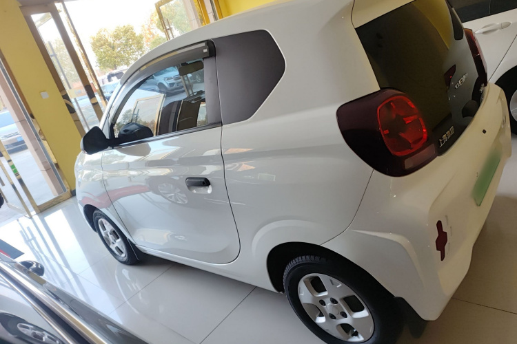 荣威 科莱威CLEVER 2021款 302km新四座超能版车身外观4