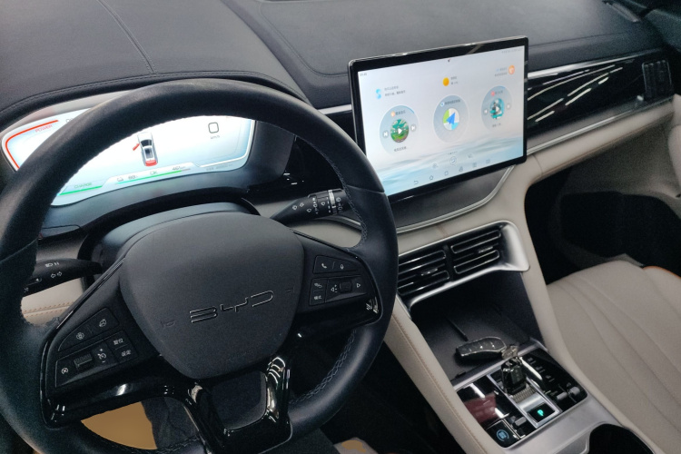 比亚迪 宋PLUS新能源 2023款 冠军版 EV 520KM 尊贵型中控内饰12