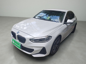 宝马1系 2022款 120i M运动版
