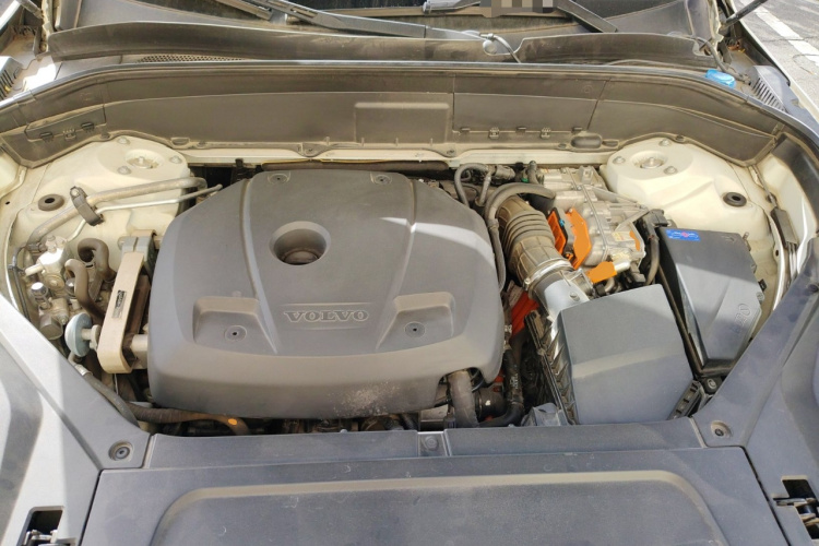 沃尔沃XC90新能源 2018款 E驱混动 T8 智尊版 7座机舱底盘24