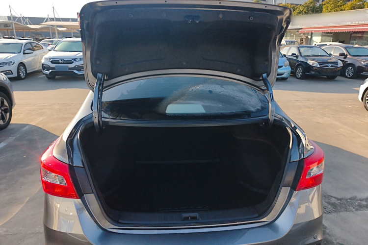 日产 轩逸 2024款 经典 1.6XE CVT舒适版局部细节23