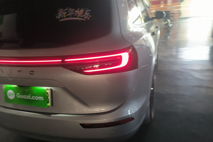 鸿蒙智行 问界M7 2024款 1.5T 后驱Plus版 5座车身外观9