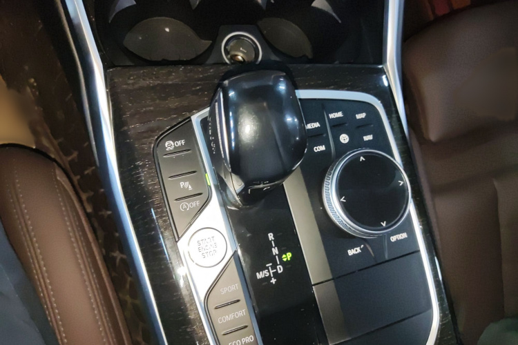 宝马3系 2021款 改款二 325Li M运动套装局部细节18