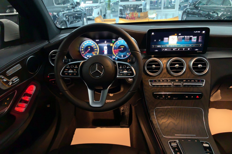 奔驰GLC 2021款 GLC 260 L 4MATIC 豪华型中控内饰13