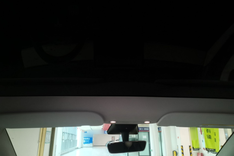 特斯拉 Model Y 2022款 Performance高性能全轮驱动版局部细节22